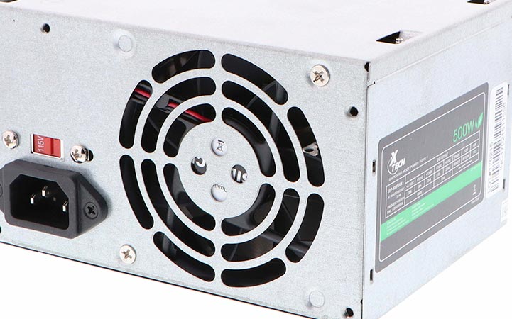 Fuente de Alimentación Interna ATX Xtech 500W, 115V/230V, compacta con conectores SATA