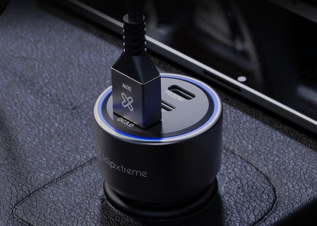 Cargador de auto 3 puertos – Klip Xtreme KCC‑060 – 60W – 2x USB‑C + USB‑A – Para celulares y tablets