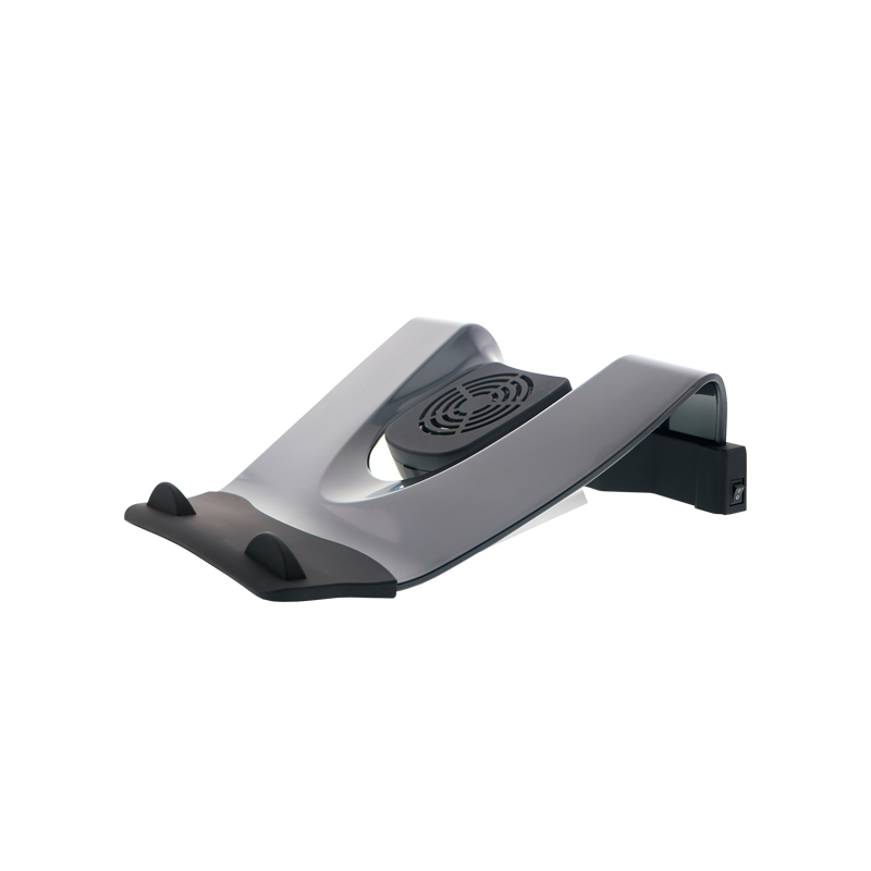 Soporte para laptop Klip Xtreme KNS-110B, con ventilador y hub USB 4 puertos, hasta 17", negro