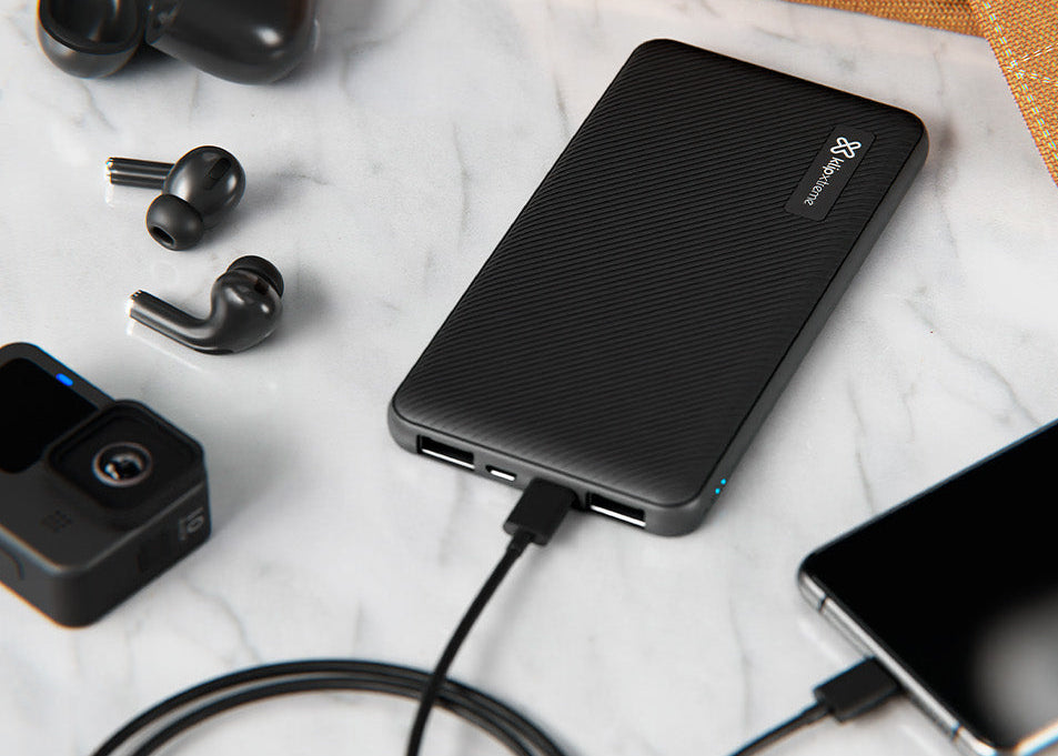 Power Bank Klip Xtreme KPB-500 – 10.000 mAh – USB-C / Micro-USB / 2 x USB-A – Lithium Polymer – Para Smartphones