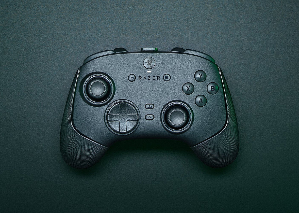 Control inalámbrico de esports para PC – Razer Wolverine V3 Pro 8K – RZ06‑05540100‑R3U1 – Negro