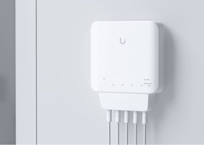 Switch gestionado – Ubiquiti UniFi USW‑Flex – 5 puertos Gigabit – PoE – Interior/Exterior – 46W