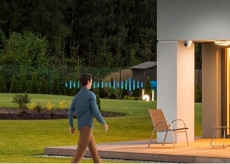 Cámara domo Wi‑Fi EZVIZ H4 – 2K – Visión nocturna a color – Detección IA – Defensa activa – Audio mejorado