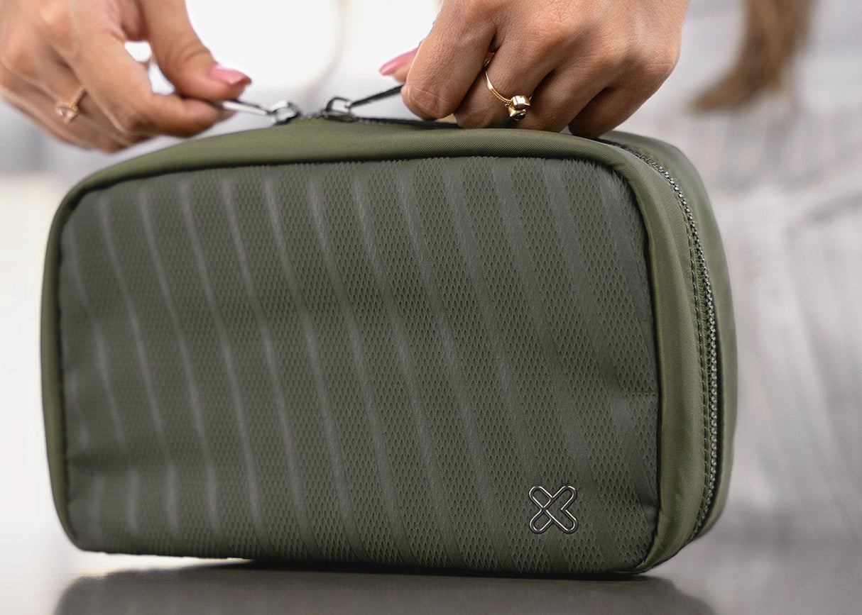 Klip Xtreme KTO-350 – Estuche Tech Organizer / Negro / Repelente al Agua