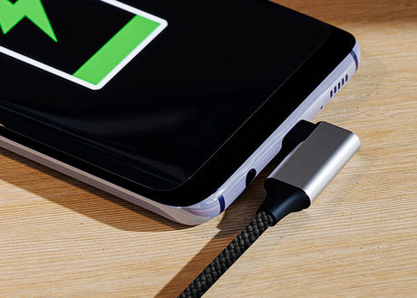 Cable USB‑C 2.0 macho a macho con conector en forma de L – Xtech XTC‑531