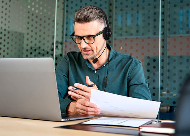 Audífonos con Micrófono ENC Cableados y controles en línea USB‑C – Xtech XTH‑245