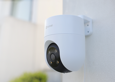 Cámara de seguridad Wi‑Fi con giro e inclinación para exteriores – EZVIZ H8c 2K – CS‑H8c‑R200‑1J5WKFL (4 mm)