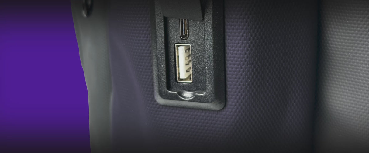 Mochila Primus Gaming PGB-300BK – 17" / Poliéster / Negro y Morado